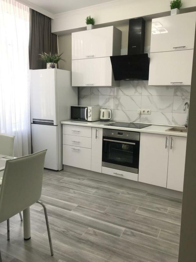 Apartment Kamanina Odessa Exterior photo
